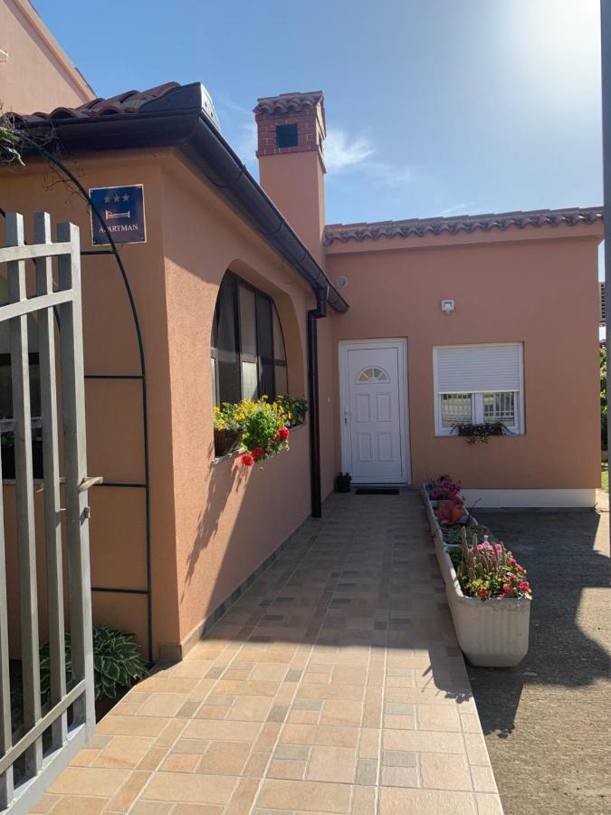 Apartman Dalija Vinkuran Luaran gambar