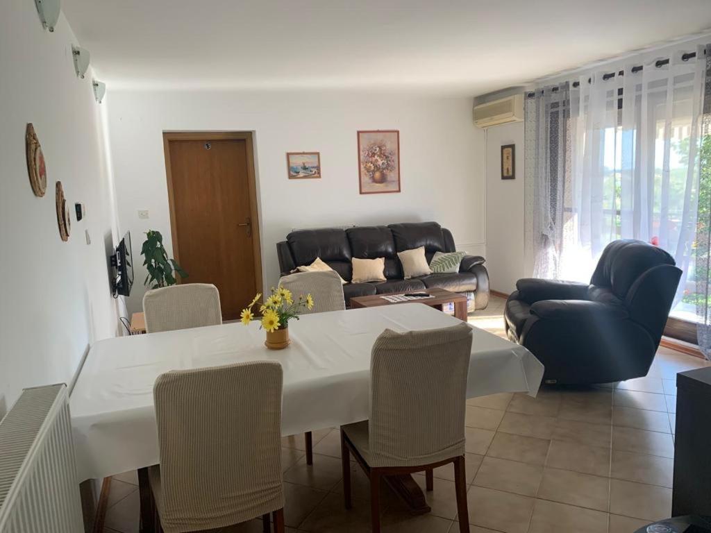 Apartman Dalija Vinkuran Luaran gambar