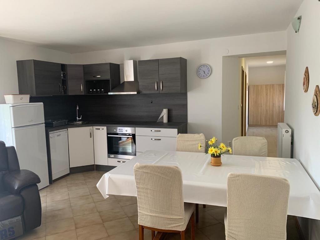 Apartman Dalija Vinkuran Luaran gambar